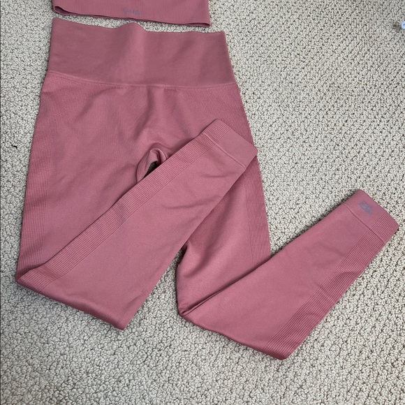 SET ACTIVE x Ouai Collab (Top & Leggings) Workout Set Sz XS - Picture 6 of 7